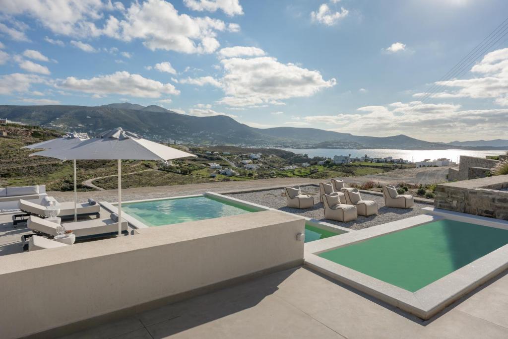 Avera Villas - Brand New with Private Pools and Outdoor Cinema