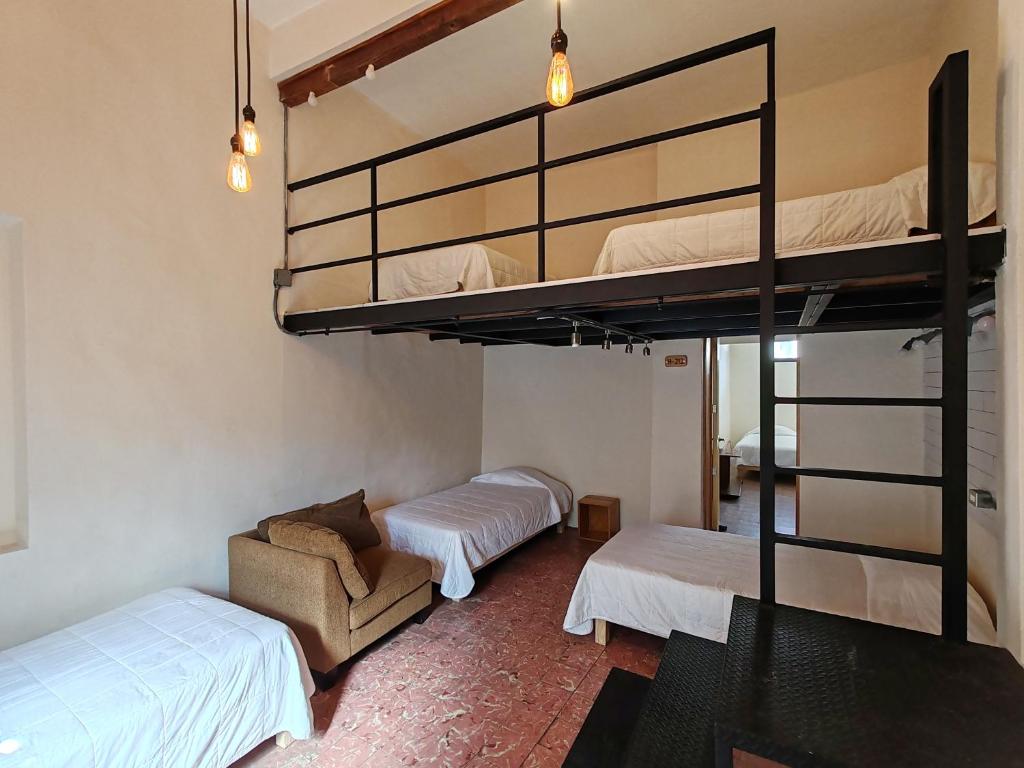 Hostalgia Casa Zul - Bed In 6-Bed Female Dormitory Room