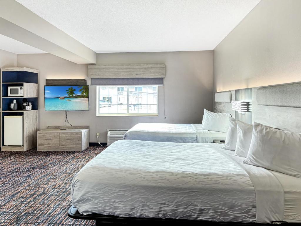 Reston Inn & Suites - Superior Queen Kamer Met 2 Queensize Bedden