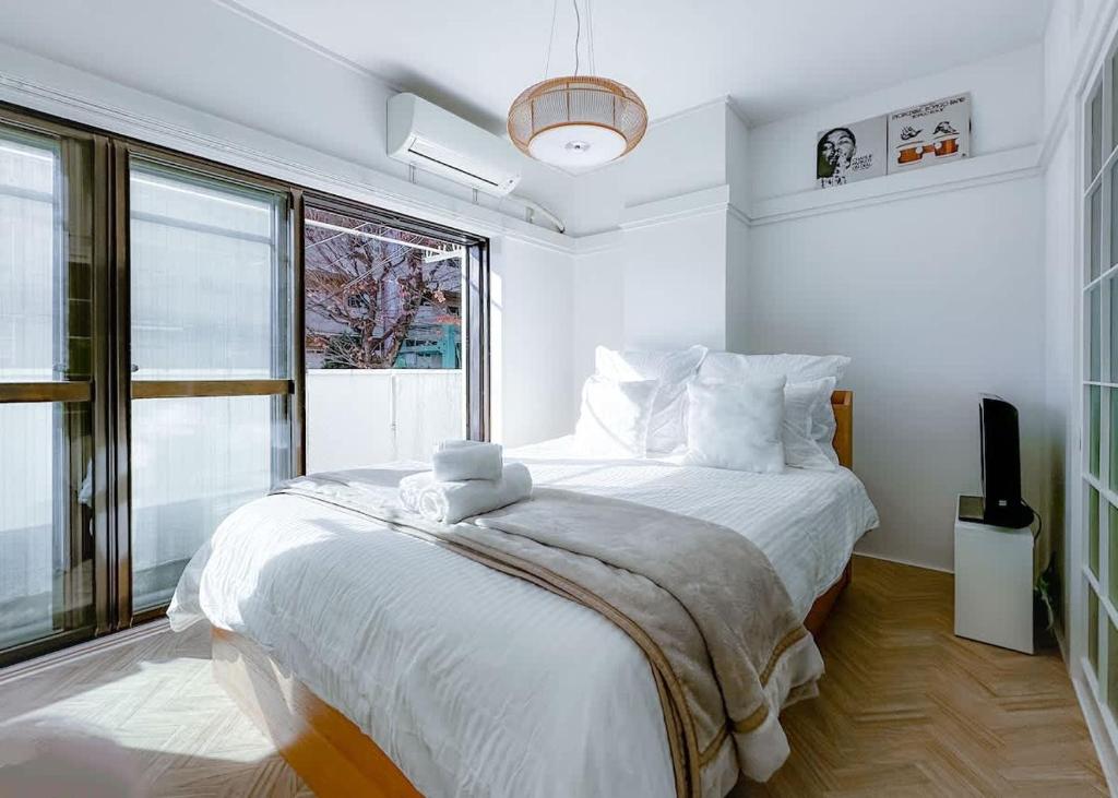 The Bonsai Otsuka 202, Fresh Parkside Private Apartment in Central Tokyo