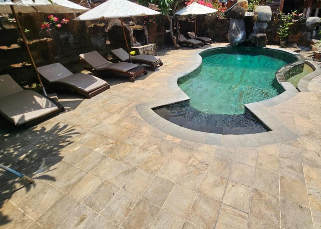 Bazén v ubytování Hotel Chonos nebo v jeho okolí