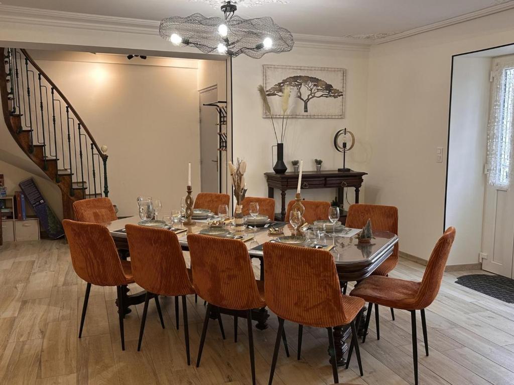 Gîte Champêtre à Buxières-les-Mines avec Animaux Acceptés et Parking - FR-1-489-617 - Housity