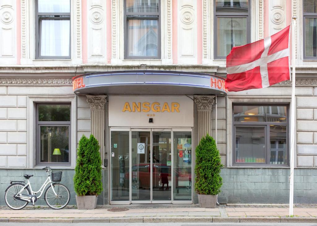 Jízda na kole v ubytování Go Hotel Ansgar nebo okolí