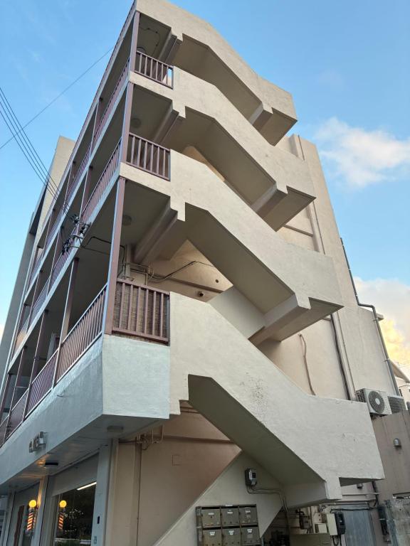 403 Single room near Kokusai Street Naha City on the 4th floor no elevator