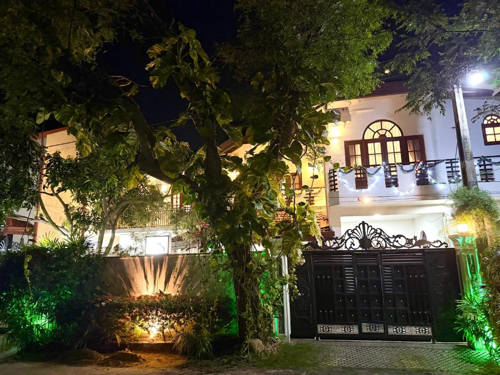 En have udenfor Neem Aura Home Stay