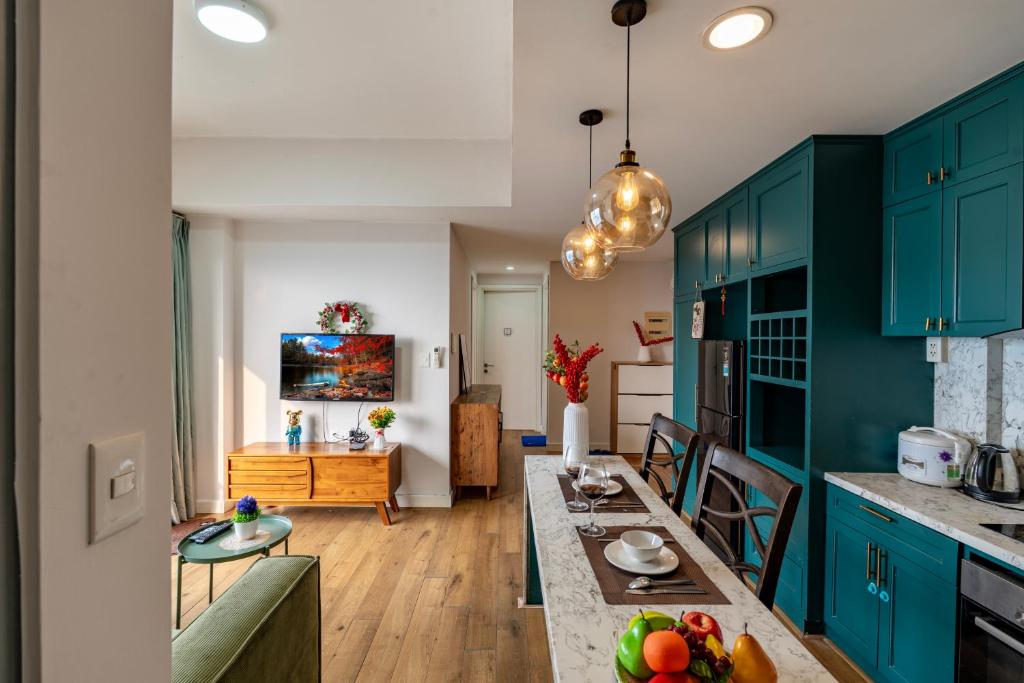 Capacious apartment 2 BRs in Masteri Thao Dien, Ho Chi Minh City ...