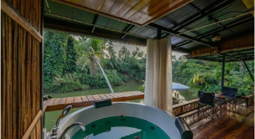 En have udenfor Tamsabai Resort