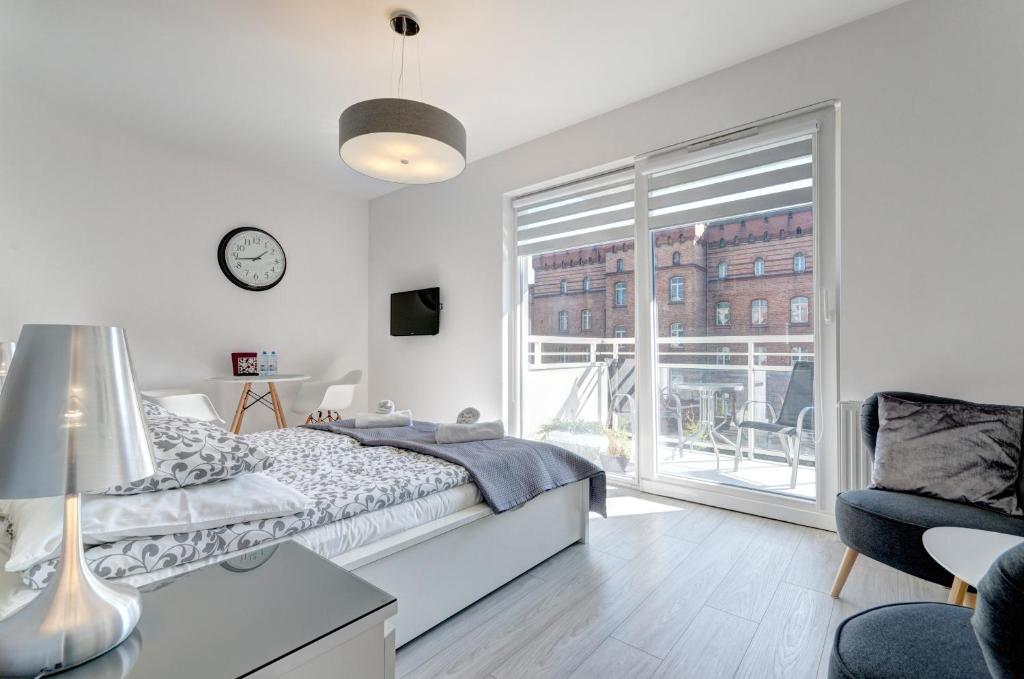 RentApart Sadova - 18