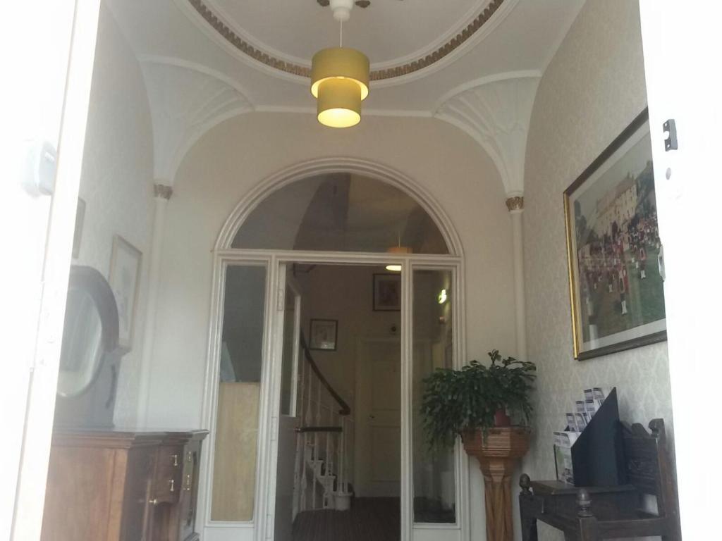 Fachada o entrada de Adelphi Hotel