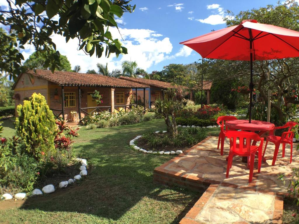 Jardí fora de Cabañas La Carolina - Mesa de Los Santos