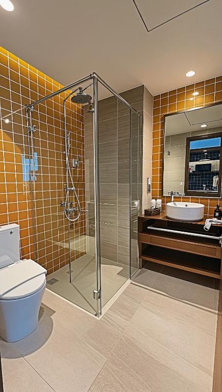 Căn Hộ 2 Phòng Ngủ Nhìn Ra Hồ Bơi