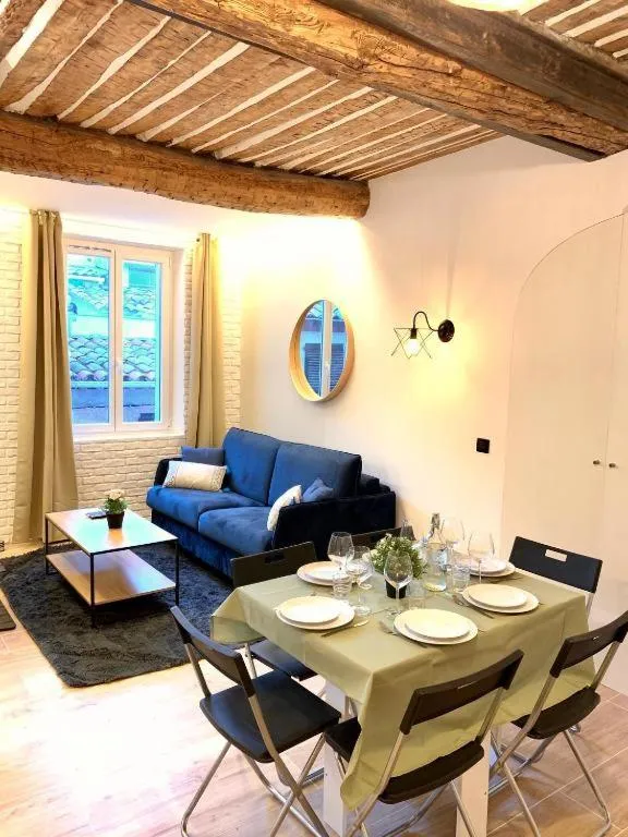 New - Appartement ou Studio Vieil Antibes