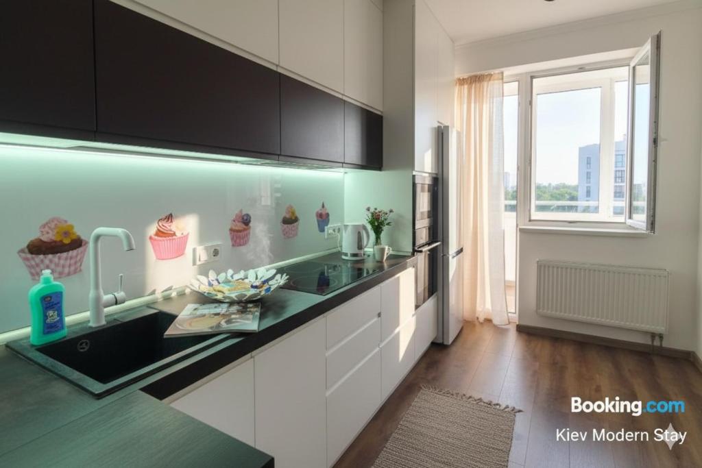 Køkken eller tekøkken på LUX apartment in Kyiv