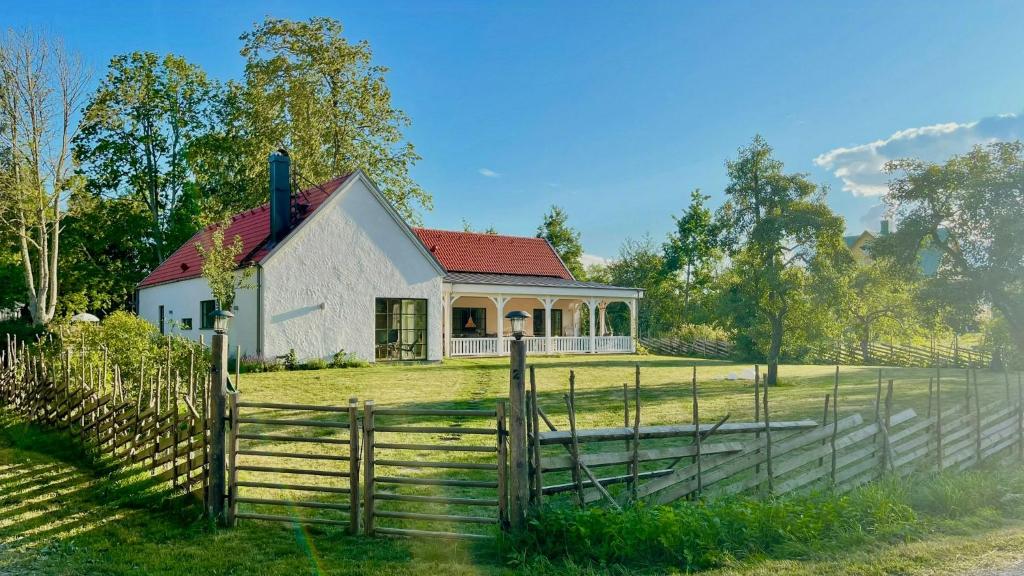 Bygningen som feriehuset ligger i