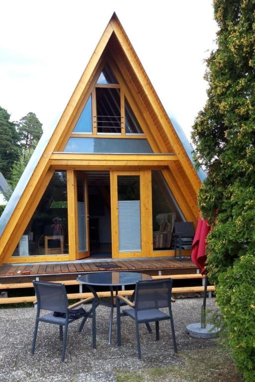 Holiday Home Nur-Dach-Ferienhaus für vier Personen by Interhome ...