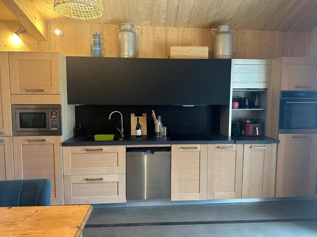 Fotografie z fotogalerie ubytování Grange rénovée v destinaci Saint-Gineis-en-Coiron