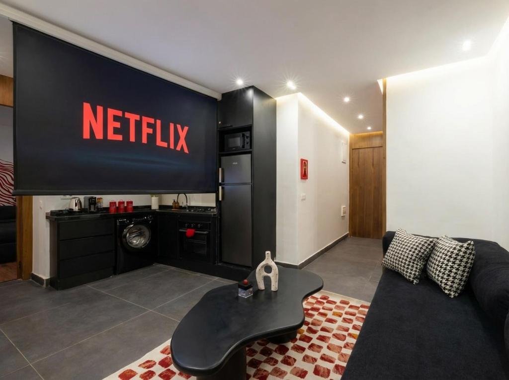 Jacuzzi Private Terrace Design Central Apartment, Marrakech (updated ...