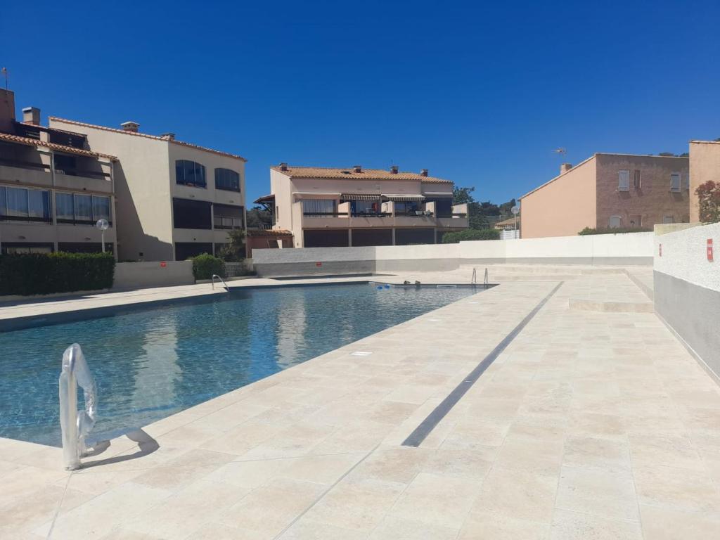 Agréable Studio Cabine - Clim-Piscine-Parking - proche Plage RICHELIEU