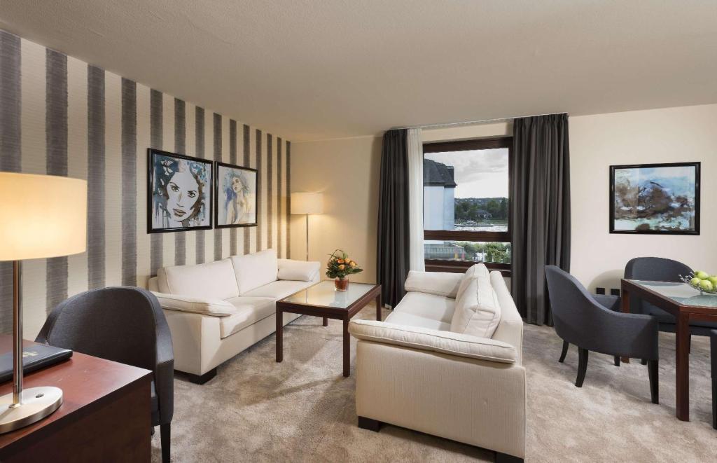Maritim Hotel Königswinter - 莱茵河景小型套房