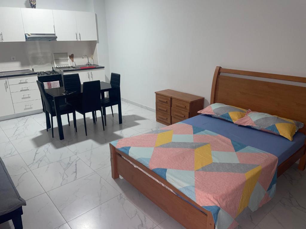 Nhà bếp/bếp nhỏ tại T0 Brisa Tropical