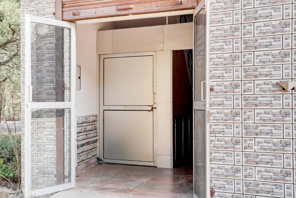 Foto dalla galleria di Hotel O Jatin Hotel And Restaurant a Rewāri