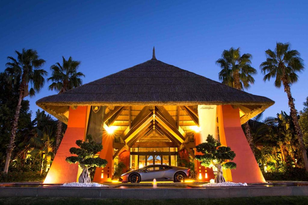 Asia Gardens Hotel & Thai Spa, a Royal Hideaway Hotel ...