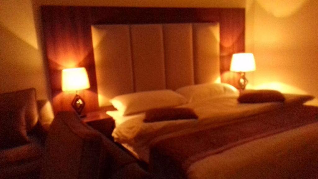 Raha Suites - Twee-slaapkamer Appartement