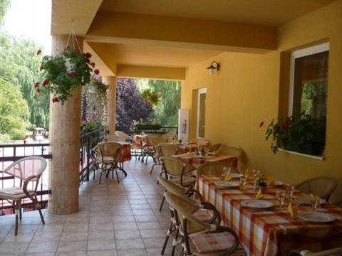Restaurace v ubytování Hotel Lukács Superior
