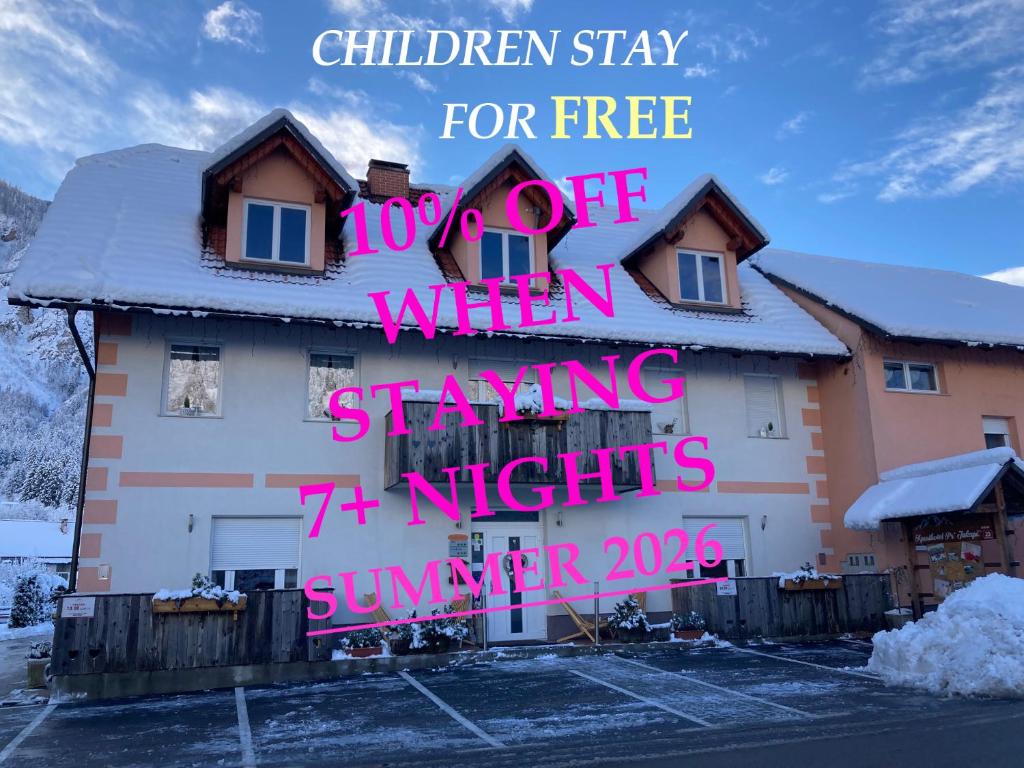 Ảnh trong thư viện ảnh của Aparthotel Pr' Jakapč' ở Mojstrana