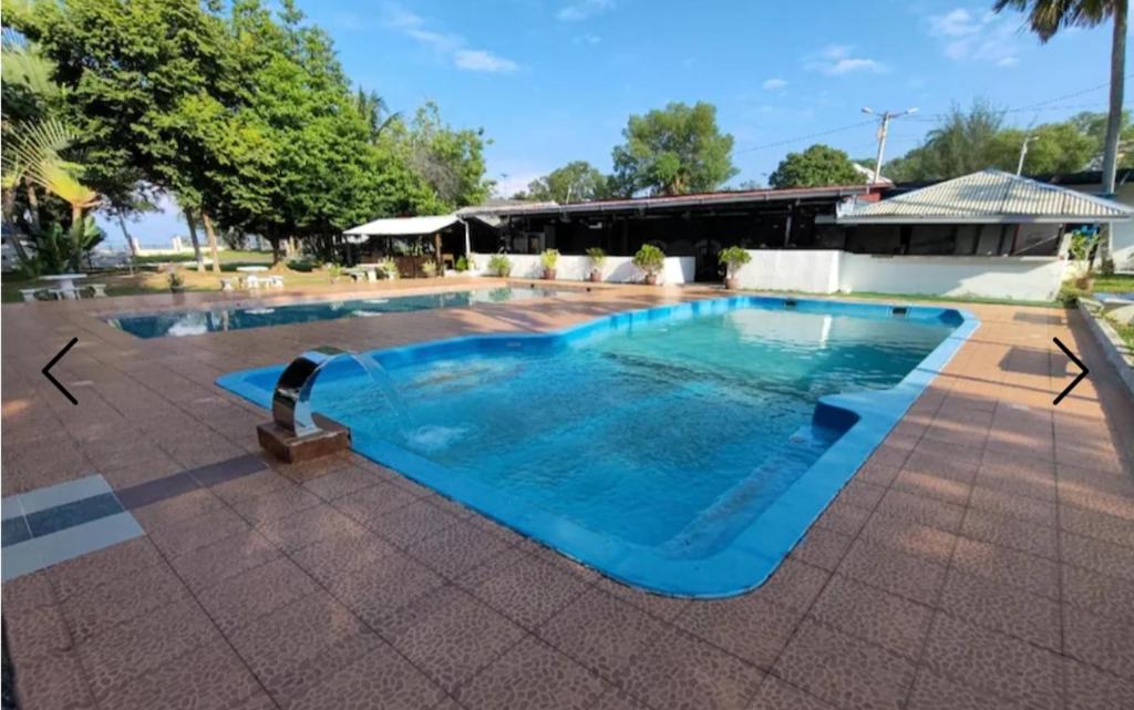 Kampung Beach Resort