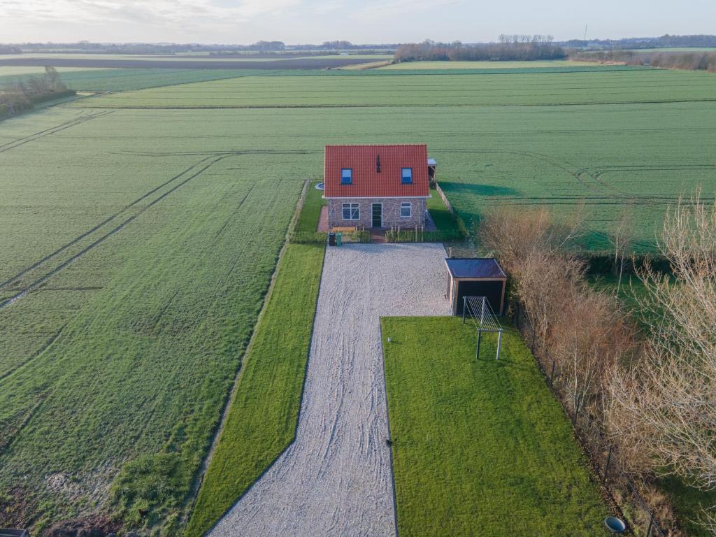 塞罗斯凯尔克NIEUW Landzicht的地心房屋的空中景观