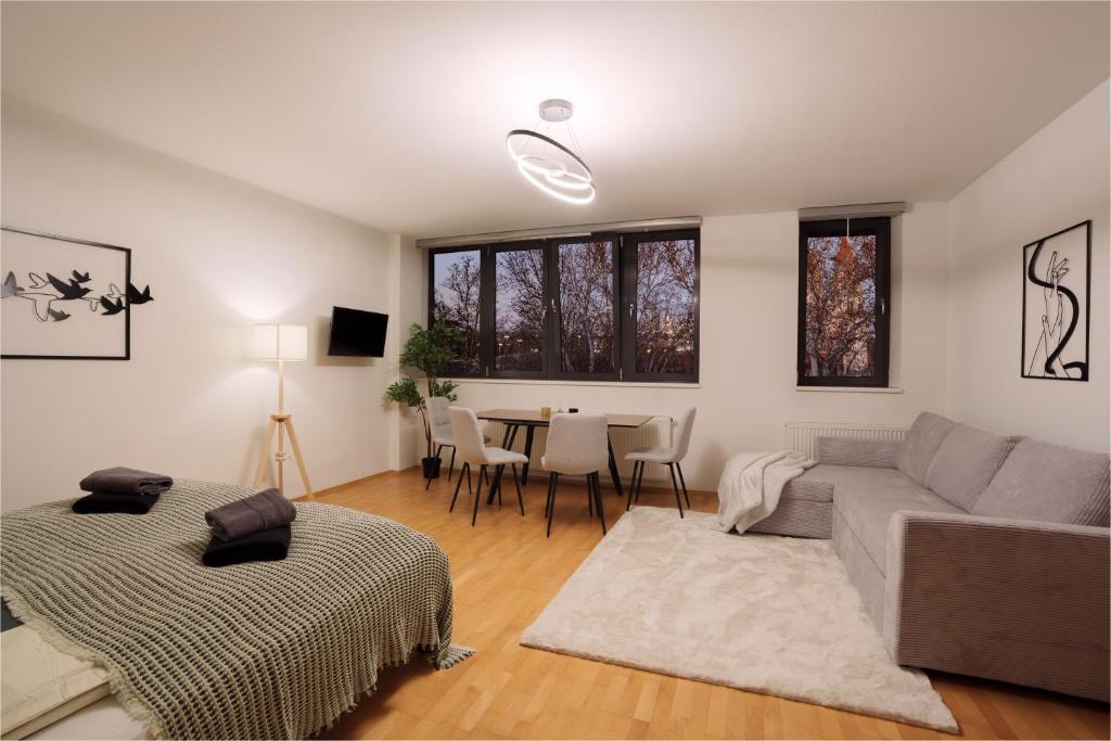 Delightful Apartment with Private Balcony in Perfect Location of Vienna