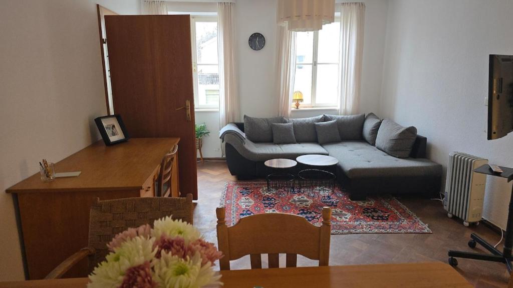 Posezení v ubytování Historic Merchant House - History & Modernity