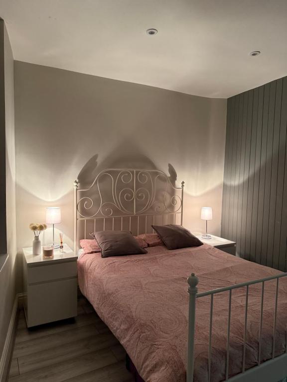 Postel nebo postele na pokoji v ubytování The Hidden Gem