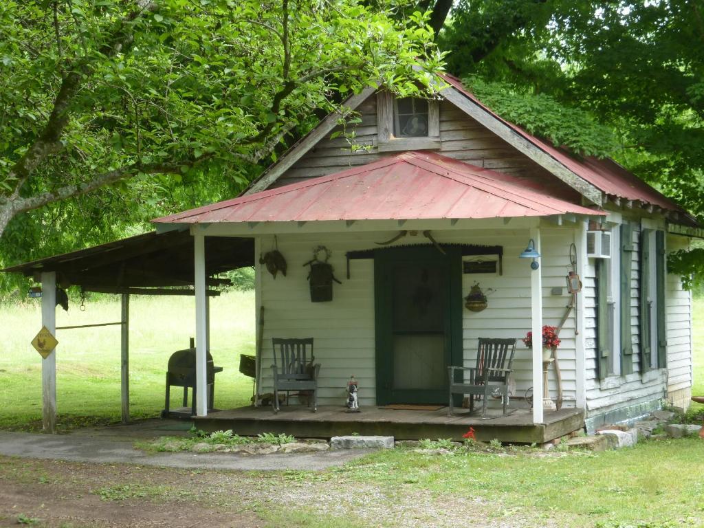 Mulberry Lavender Farm and B&B - 
