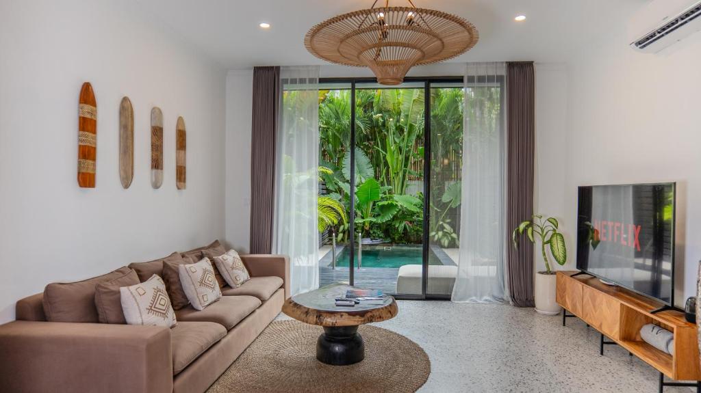 Sunny Village Batu Bolong - 7