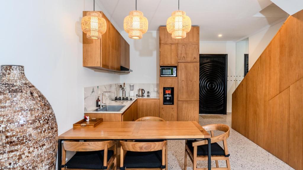 Sunny Village Batu Bolong - 12