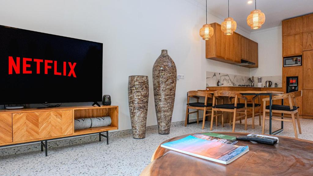 Sunny Village Batu Bolong - 6