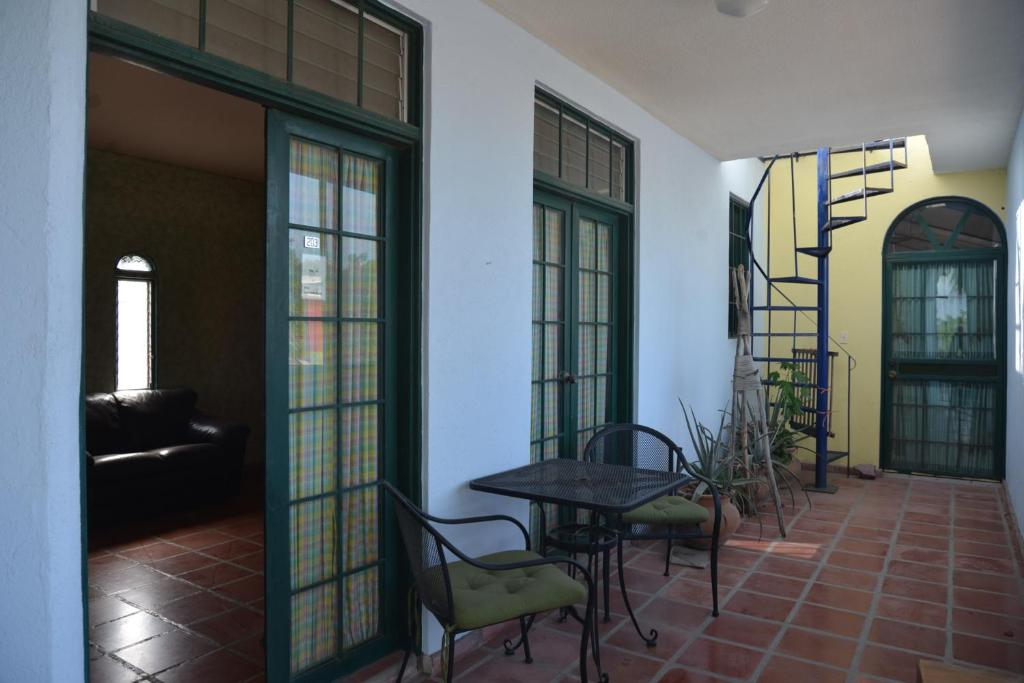 Casabuena B&B - Double Room With Balcony 203
