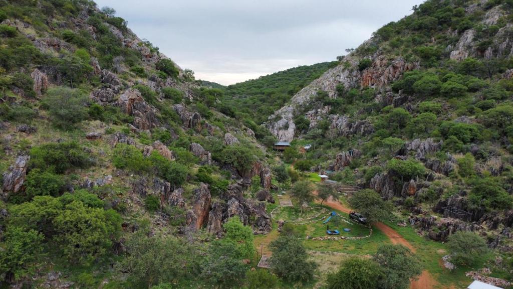 Gallery image of Glocke Mountain Camp, Cabin in Outjo