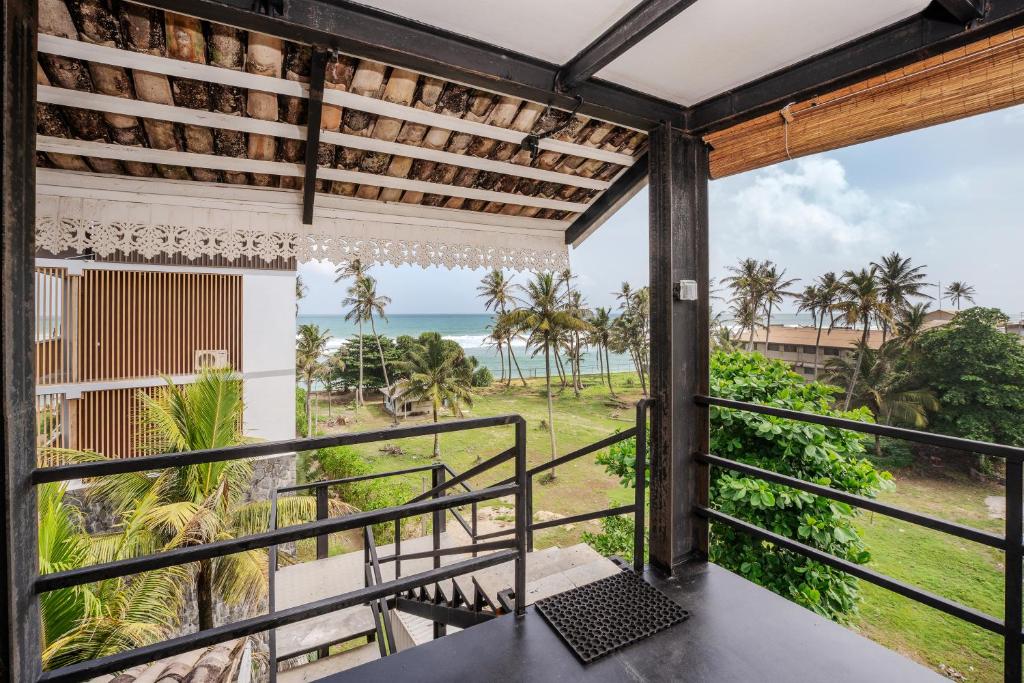 Phong cảnh thiên nhiên gần nhà khách