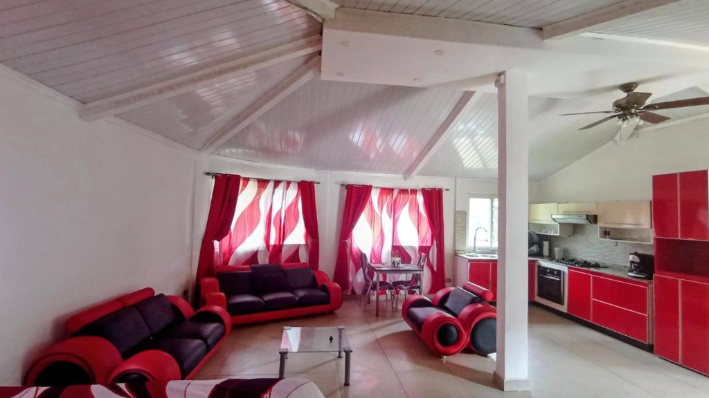 Kuchyň nebo kuchyňský kout v ubytování Cerroazulfarmlodge