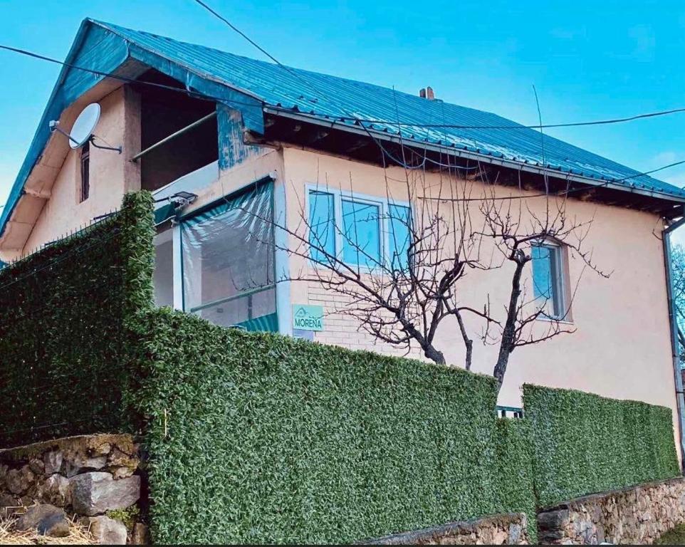 Bygningen som villaen ligger i