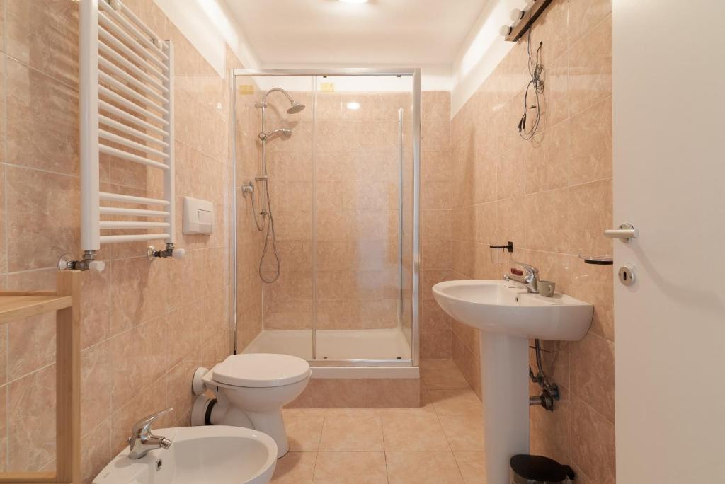 GuestHost - Porta Garibaldi White Flats - One-Bedroom Standard Apartment