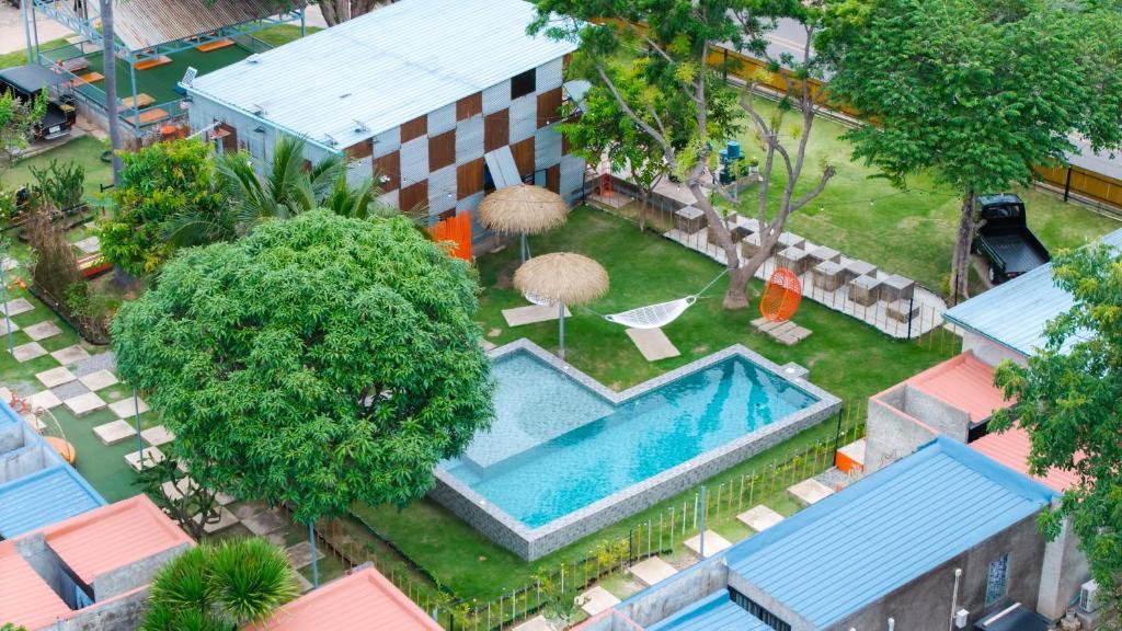 Swimmingpoolen hos eller tæt på บ้านมะนาวรีสอร์ท เกาะล้าน