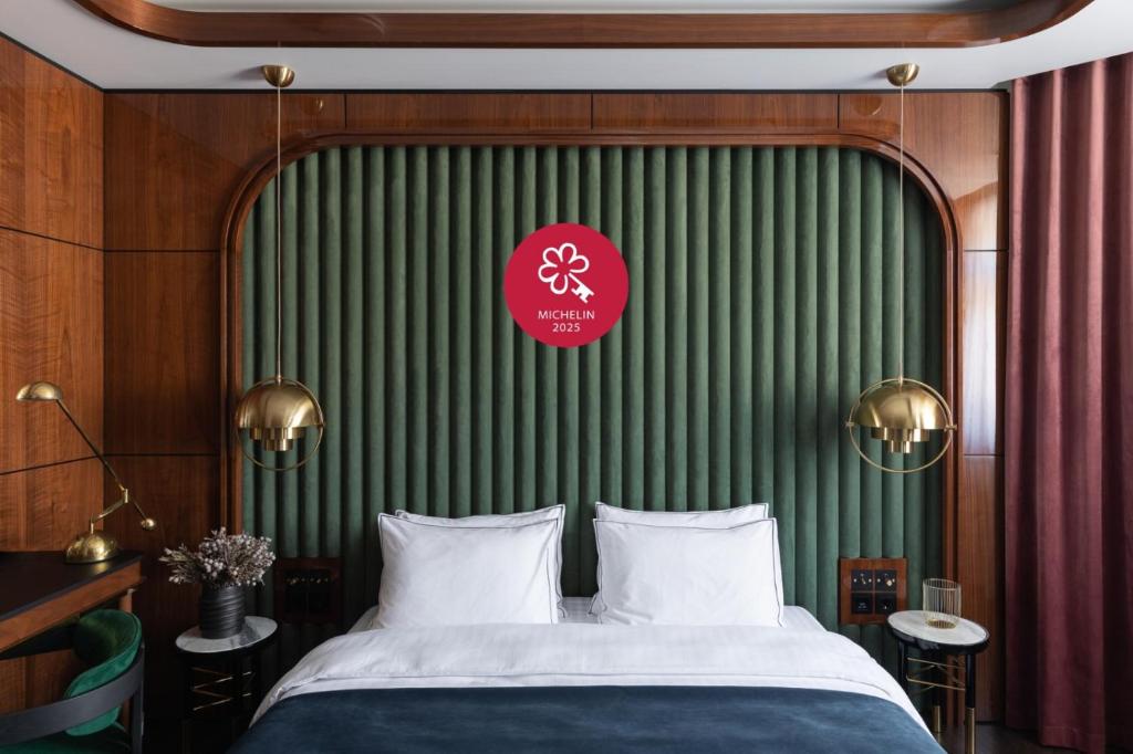 A22 Hotel tesisinde bir odada yatak veya yataklar