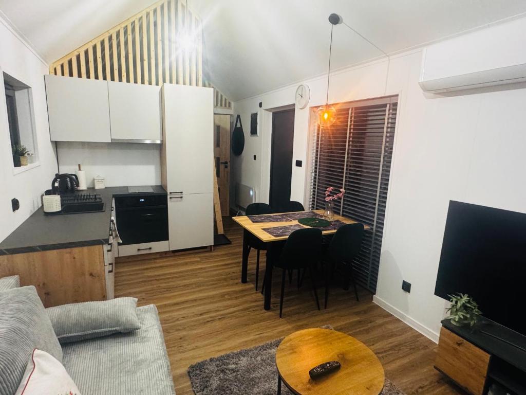 Køkken eller tekøkken på Zielony Zakątek Ldzań