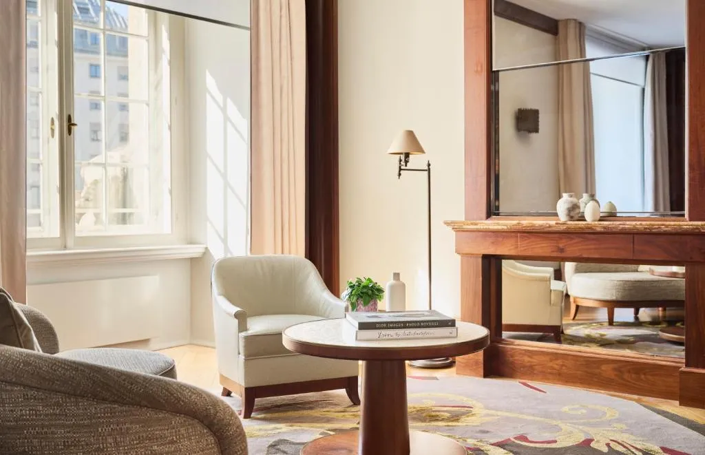 Junior King Suite