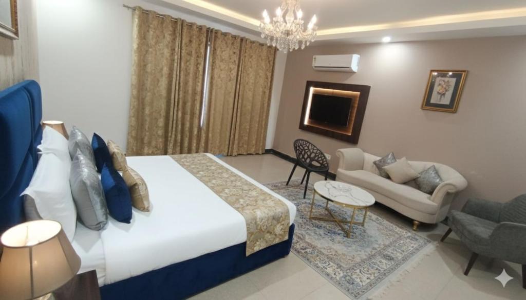 Galeriebild der Unterkunft Hotel Tela Suite Near IGI Airport Delhi in Ujjain