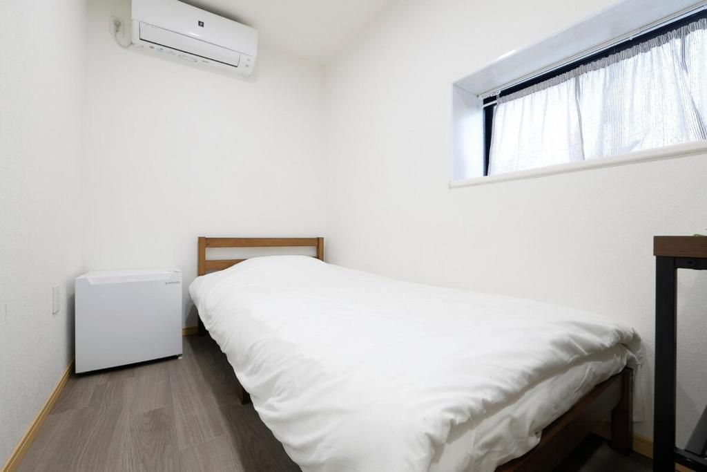 Tokyo My Home - Budget Private Room near Shinjuku, Shared Bath